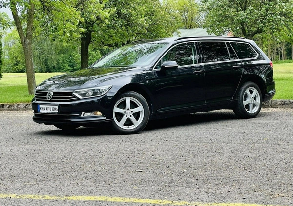 Volkswagen Passat cena 56000 przebieg: 156000, rok produkcji 2016 z Kock małe 781